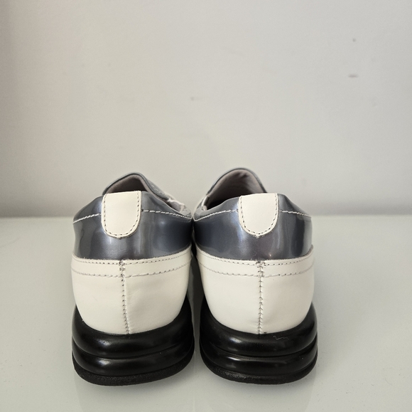 SANDBAGGERS Vanessa Prismatic Golf Shoe.Silver blue and White.NEVER WORN. 8.5 - Picture 9 of 9